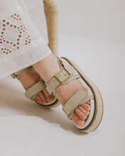 Load image into Gallery viewer, Koko - Straw