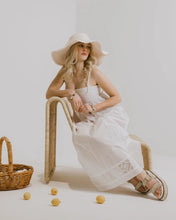 Load image into Gallery viewer, Koko - Straw