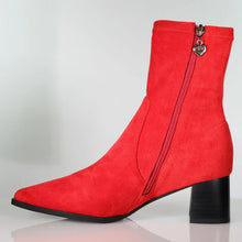 Load image into Gallery viewer, Crest - Red Suede (36,42)