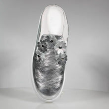 Load image into Gallery viewer, Flora Mara - Silver Scrunch