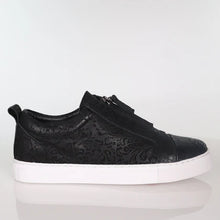 Load image into Gallery viewer, Zoe - Black Floral Emboss (36)