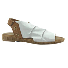 Load image into Gallery viewer, Twig - White/Tan (size 41)
