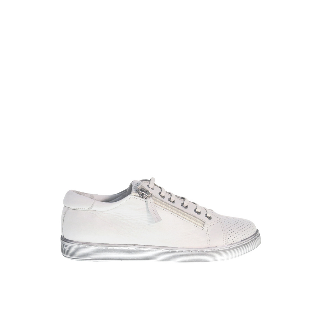 Tommie - White Perforated