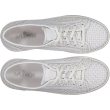 Load image into Gallery viewer, Ellie - White Woven (size 41.42)
